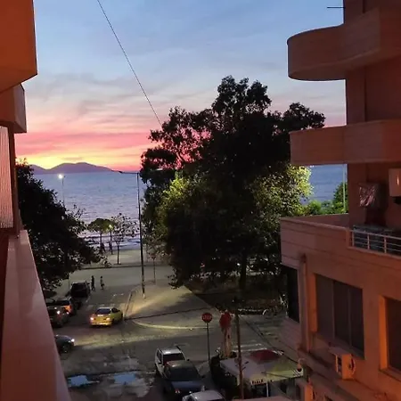 Sunset View * فلورا